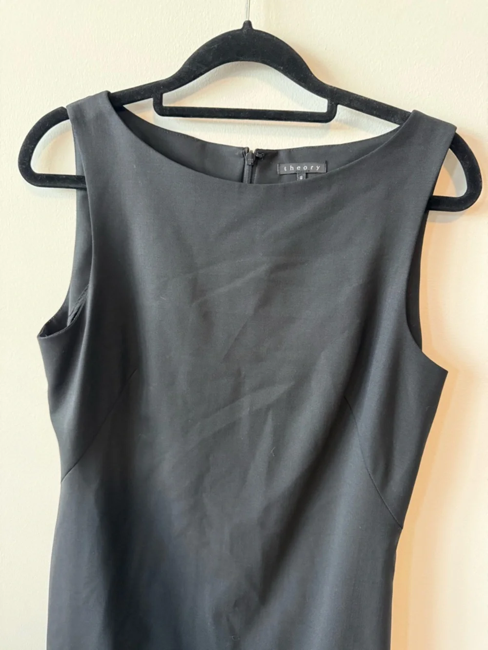 Theory Sleek Sleeveless Fitted Black Good Wool Dress - Picture 3 of 10